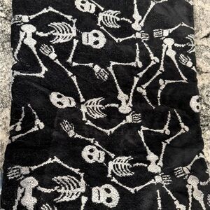 Spooky Skeleton Bath Towel – Black Halloween Bathroom Decor